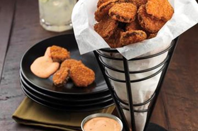 Swicy_Pickle_Chips_MenuInspiration_SrirachaMayoDip_Flat_thumb.jpg