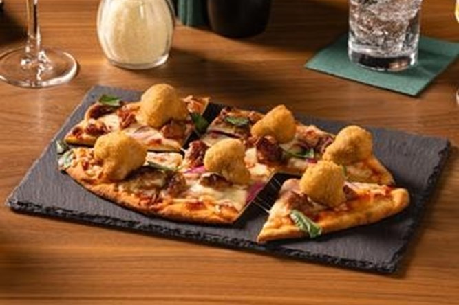 Mushroom and Sausage Flatbread | McCain® Foodservice